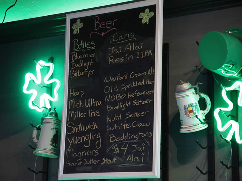 Stephies-Pub-and-Irish-Eatery-Beers-on-tap